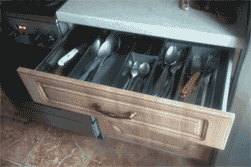 Ремонт выдвижного ящика BLUM на кухне